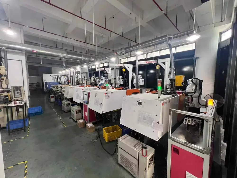 Sun Shing Optical injection production floor
